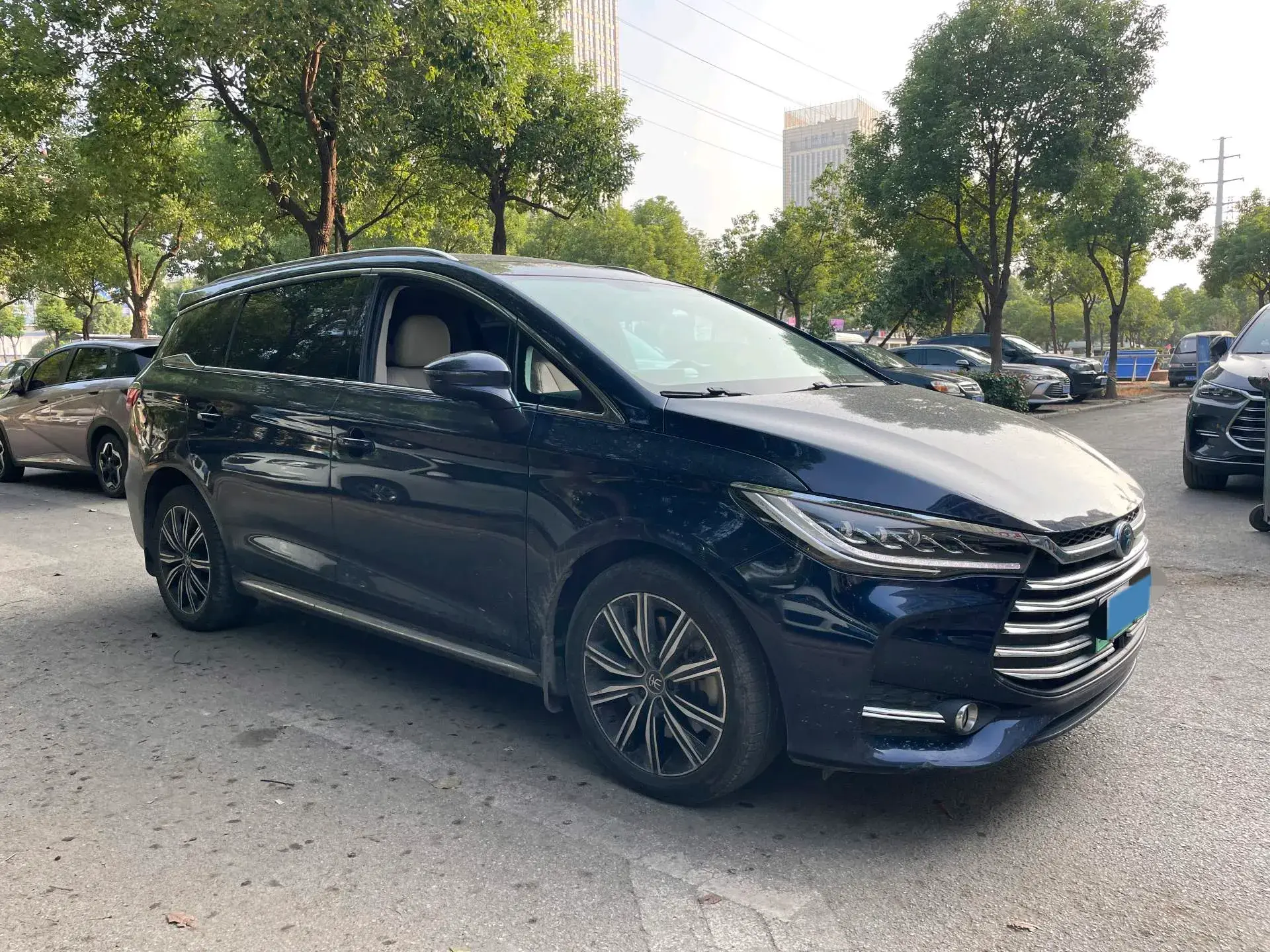 2019 BYD SONG thumbnail 3