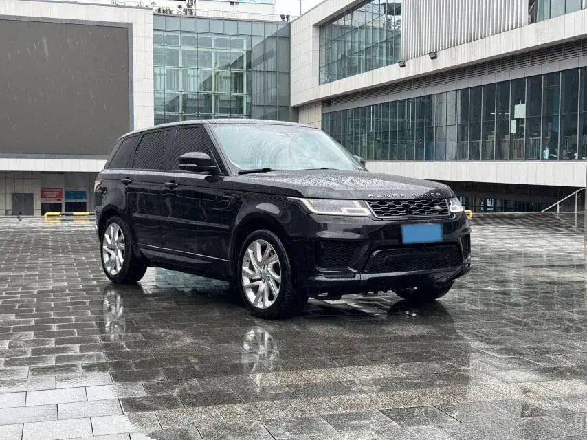 2019 LAND ROVER thumbnail 3