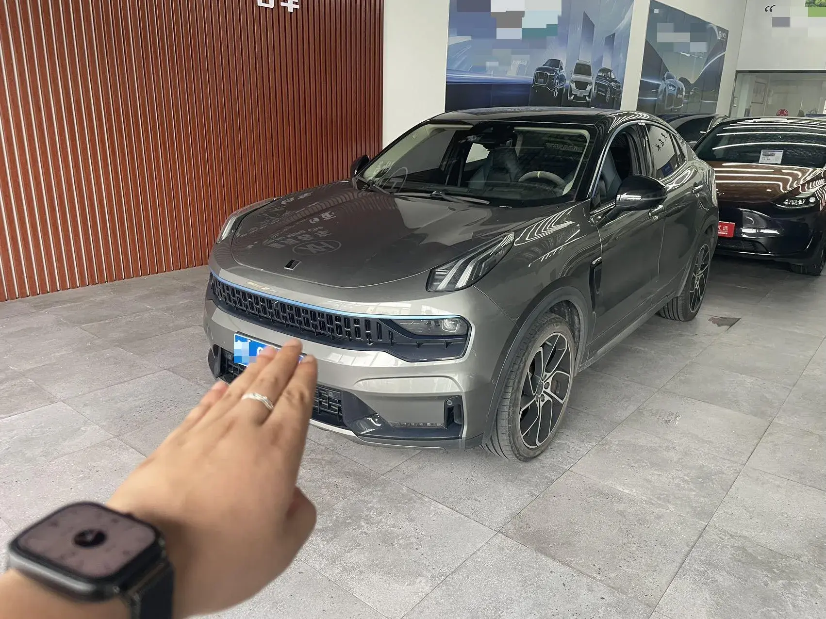 2020 LYNK&CO 05 view 1