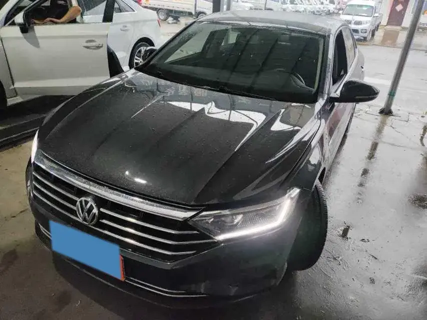 2021 VOLKSWAGEN SAGITAR view 1