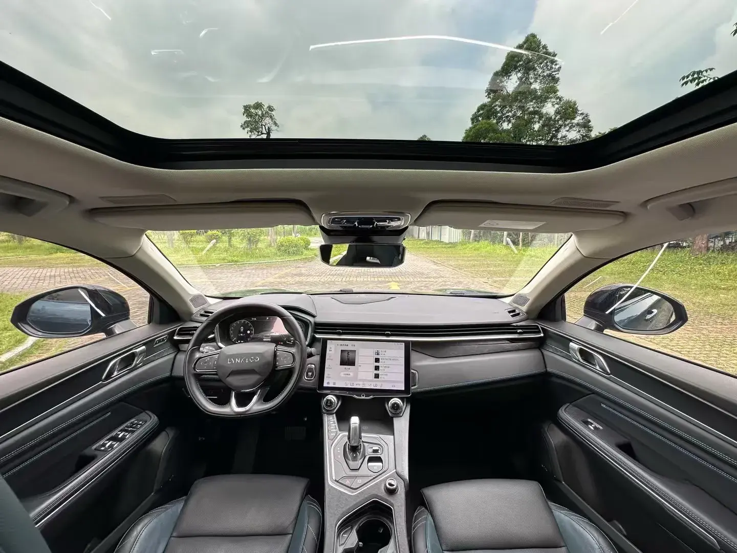 2020 LYNK&CO 05 thumbnail 4