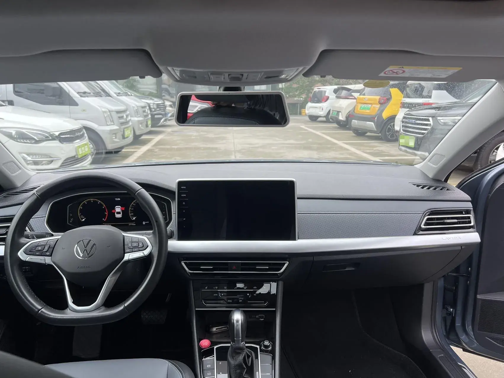 2023 VOLKSWAGEN LAVIDA thumbnail 4