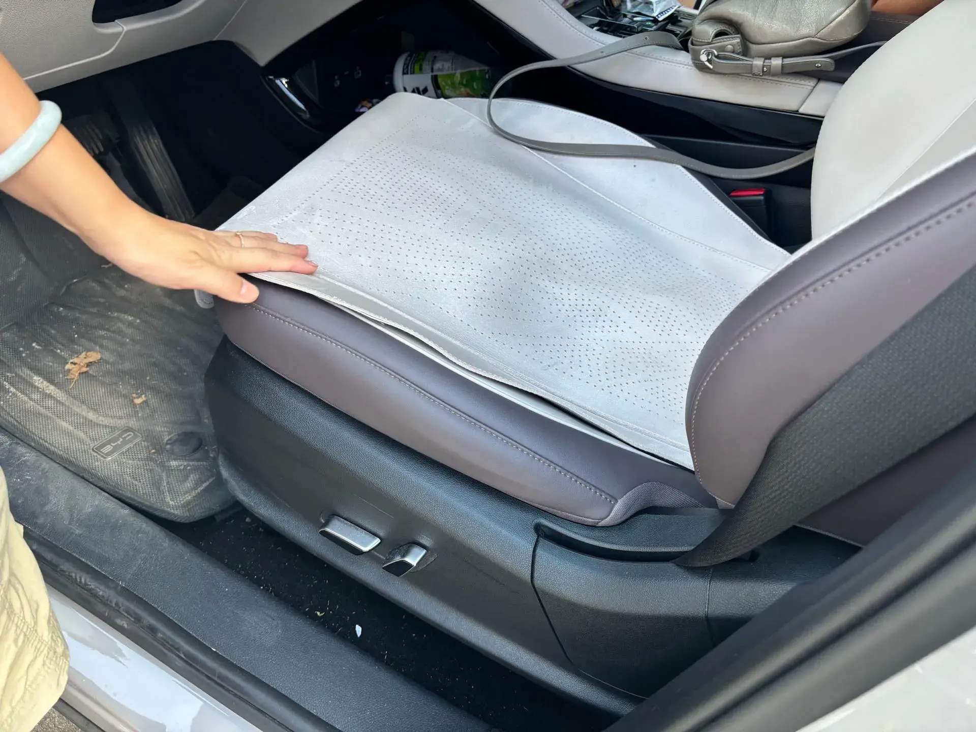 2025 BYD SONG thumbnail 4