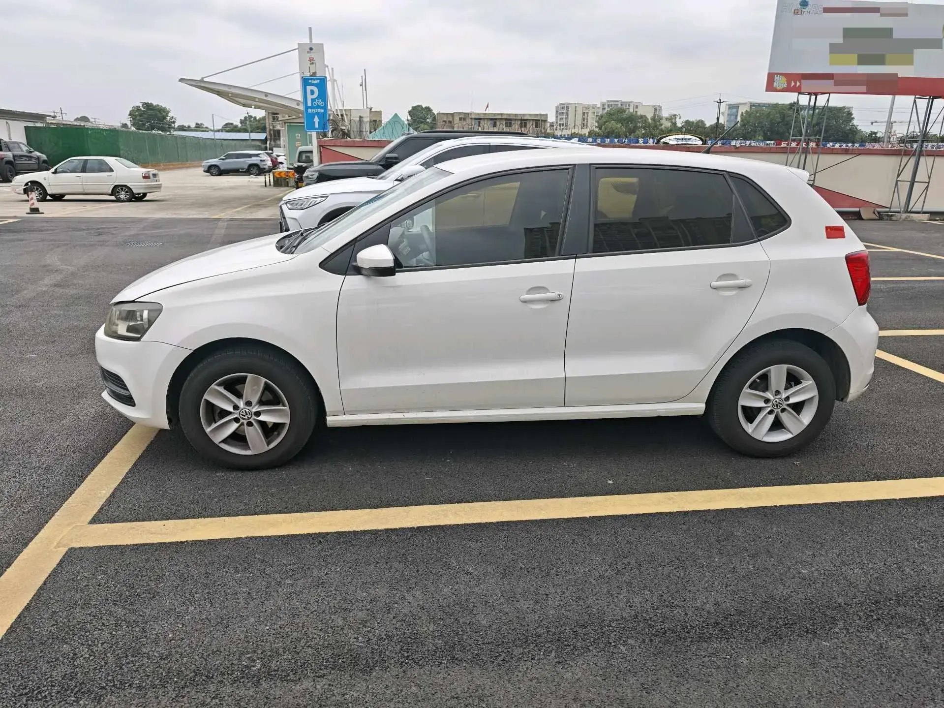 2016 VOLKSWAGEN POLO thumbnail 2