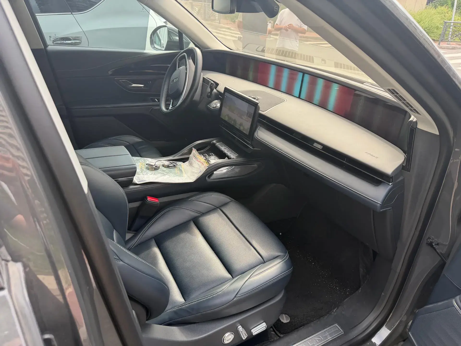 2023 LINCOLN NAUTILUS thumbnail 4