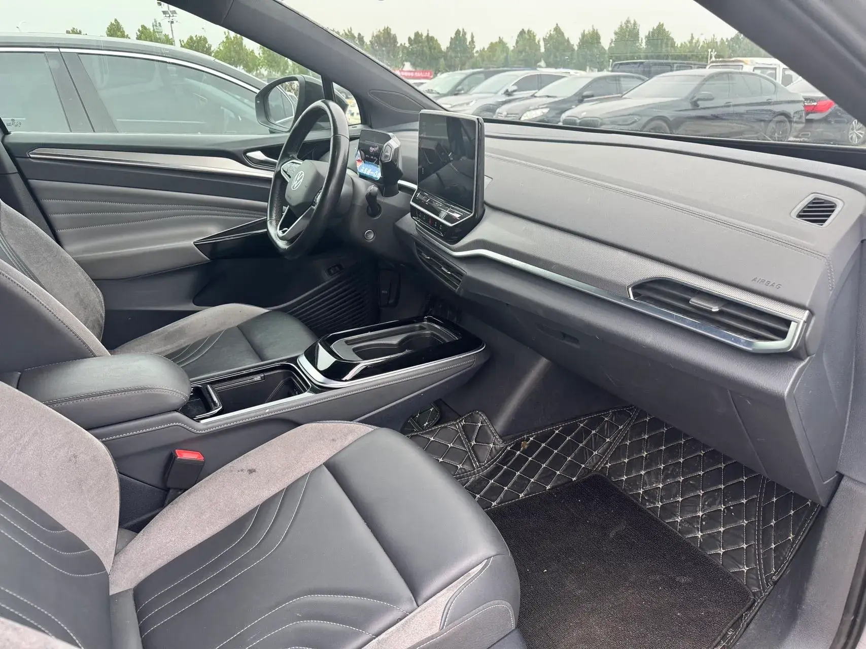 2022 VOLKSWAGEN ID.4 thumbnail 4