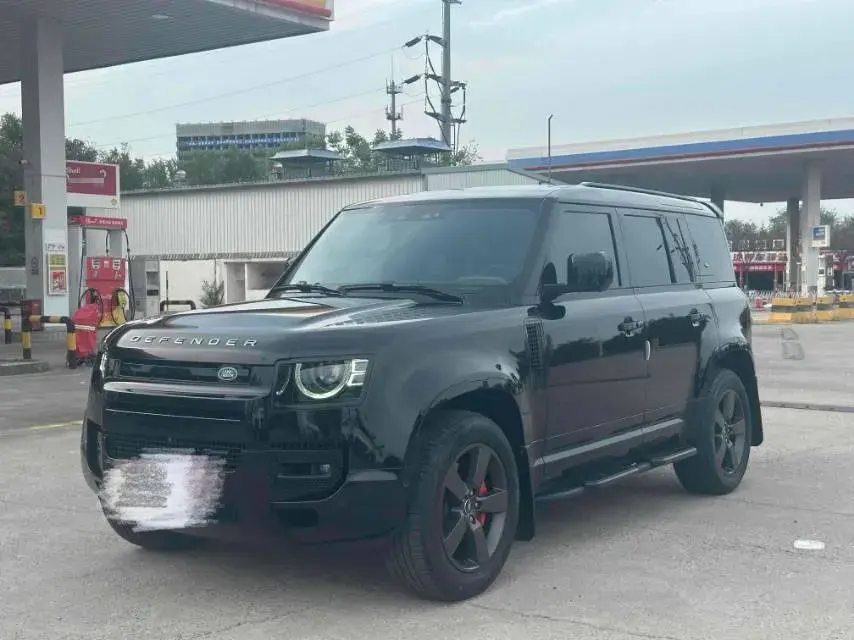 2023 Land Rover Defender 3.0T 400HP L6 8AT