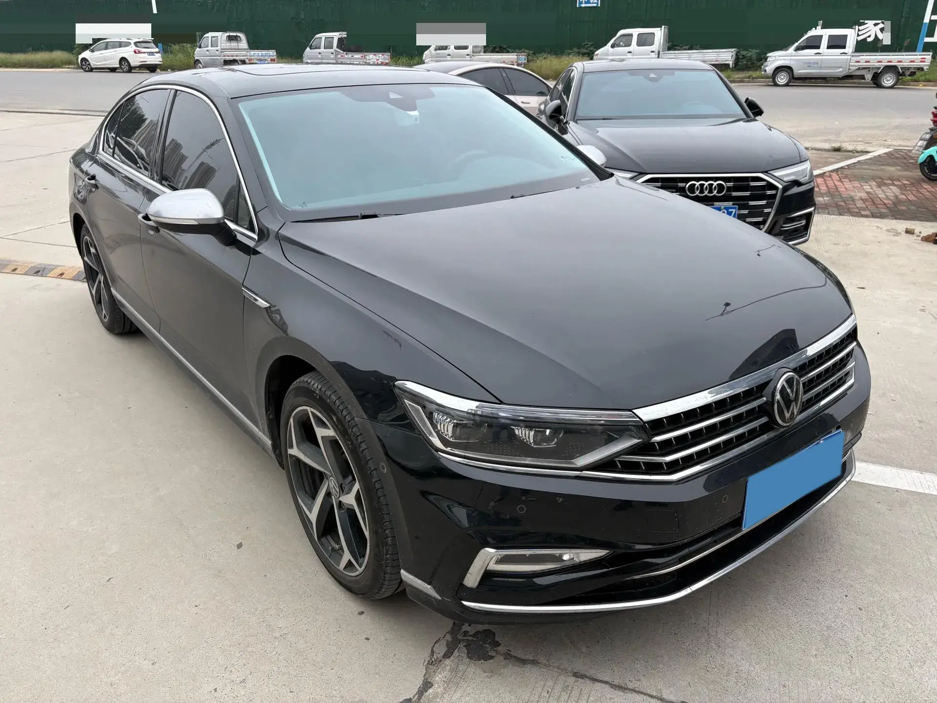 2023 VOLKSWAGEN MAGOTAN thumbnail 3