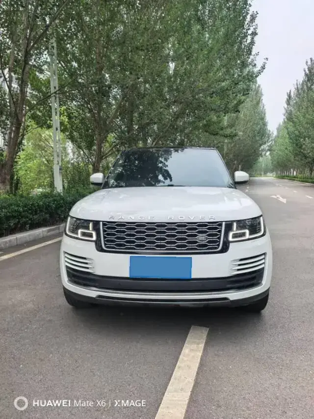 2019 LAND ROVER thumbnail 2