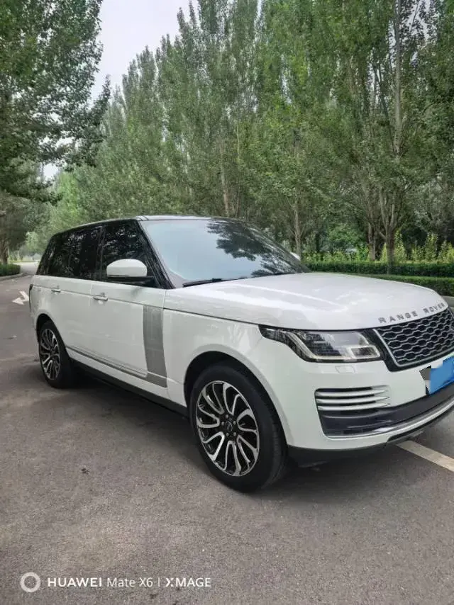 2019 LAND ROVER thumbnail 3