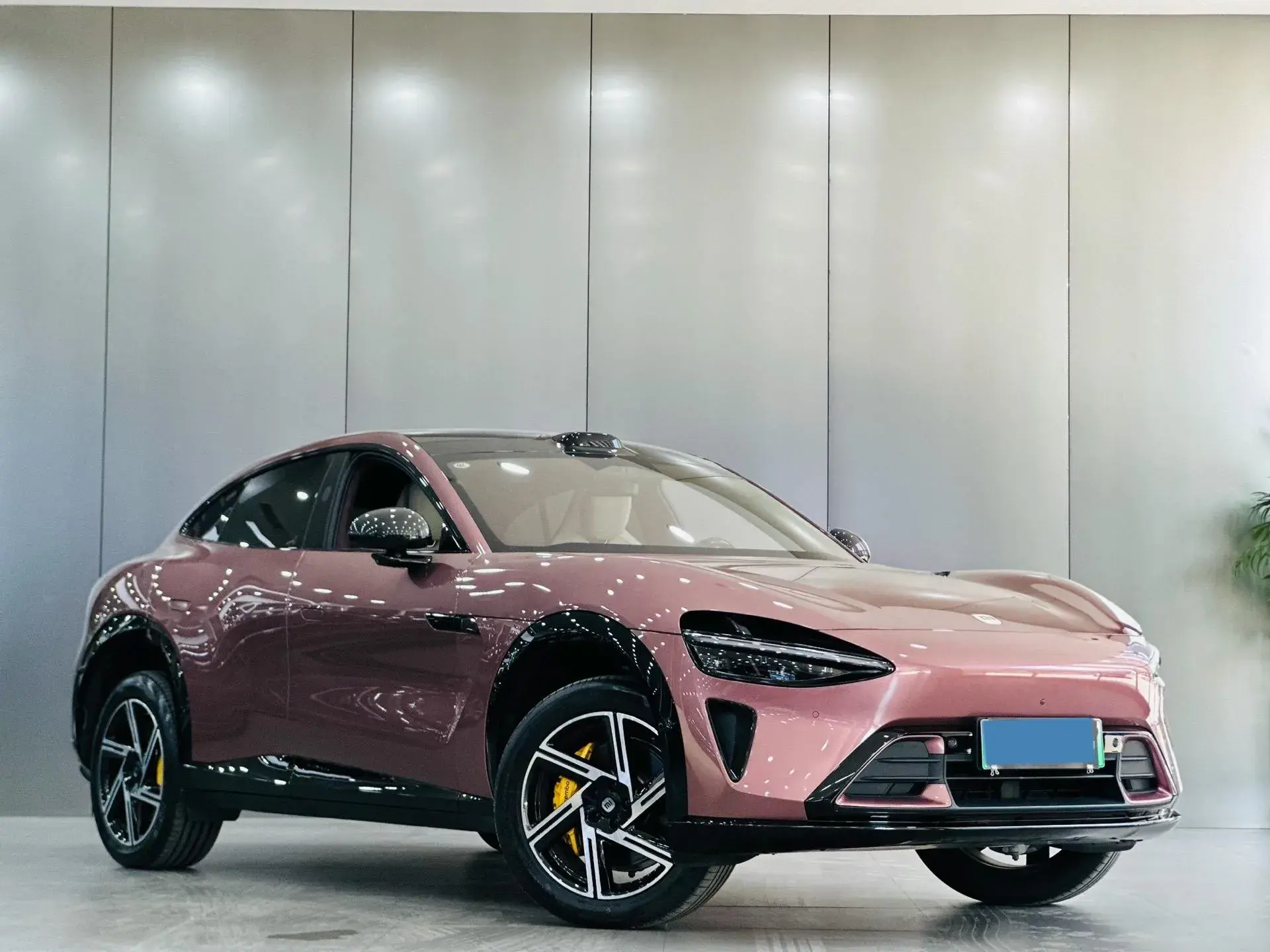 2025 MI YU7 thumbnail 3