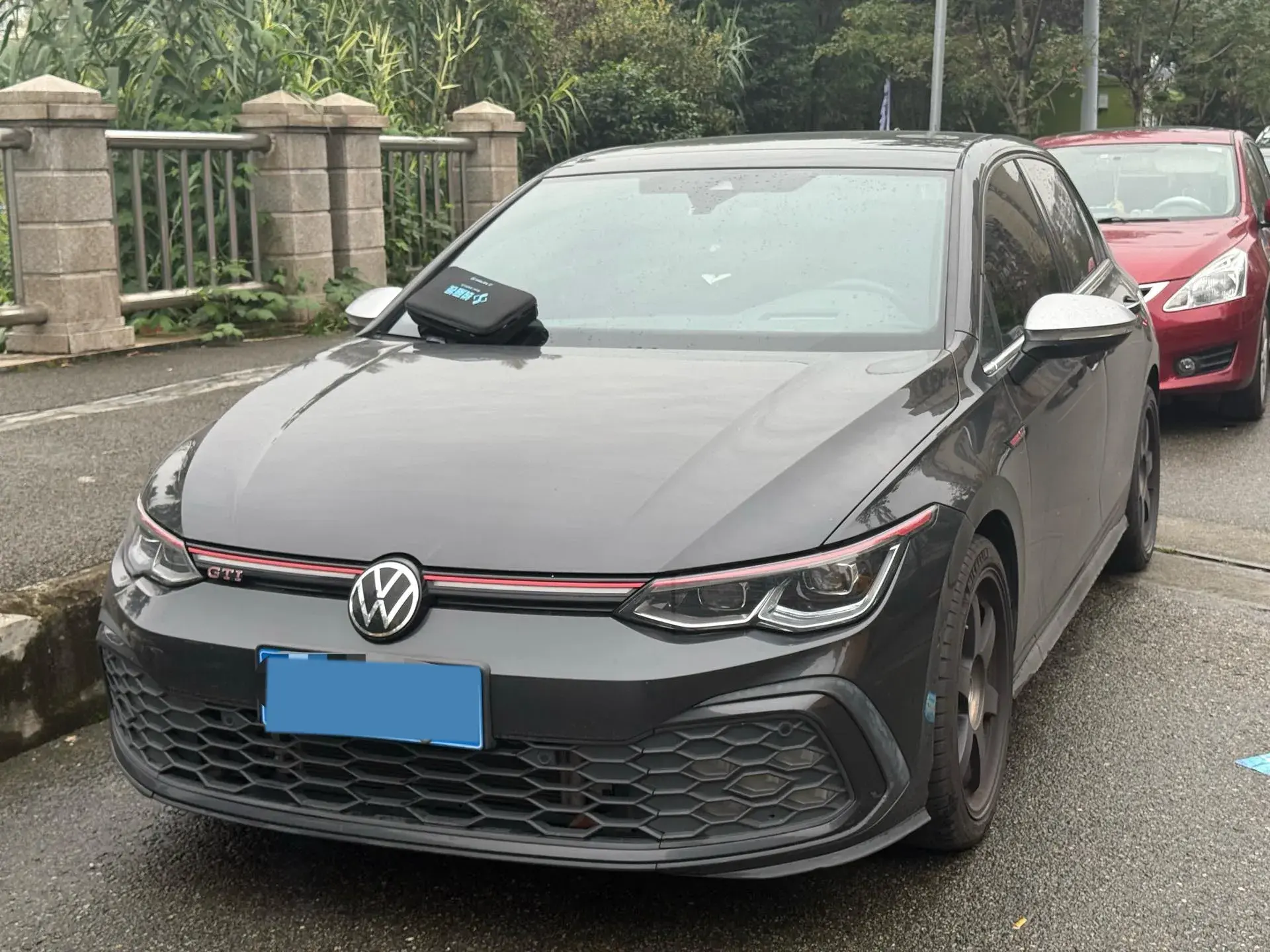 2021 VOLKSWAGEN GOLFGTI view 1