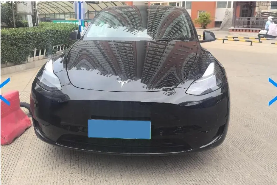 2022 TESLA MODEL thumbnail 2