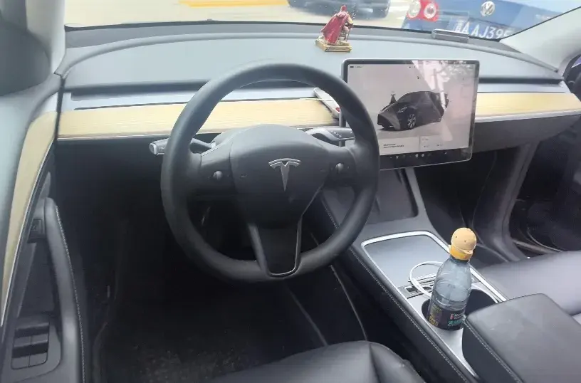 2022 TESLA MODEL thumbnail 4