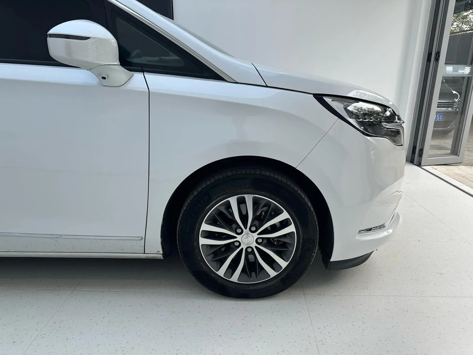 2021 BUICK GL8 thumbnail 4