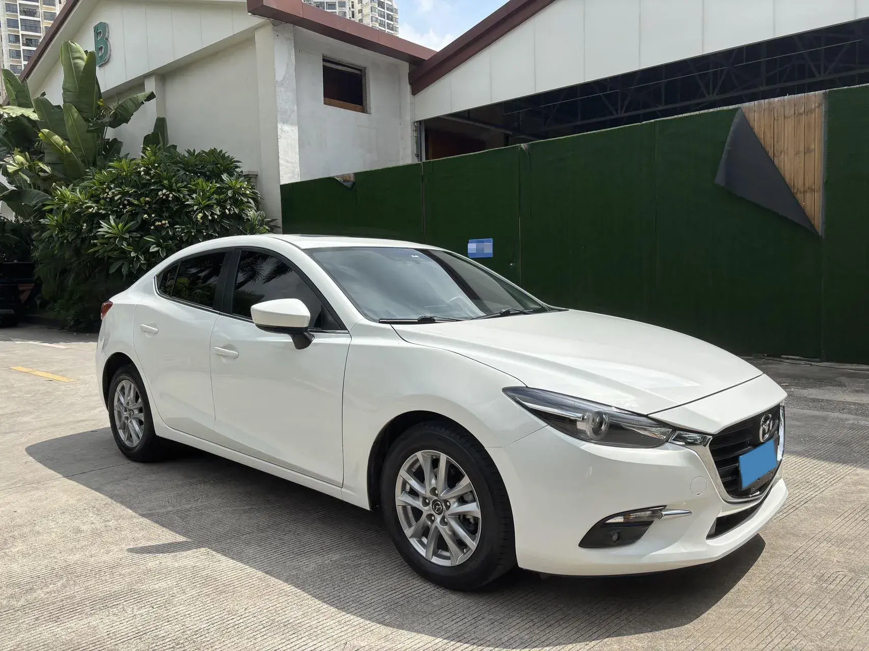 2017 MAZDA 3 thumbnail 3