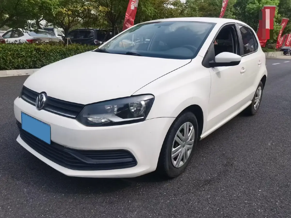 2016 Volkswagen Polo 1.4L 90HP L4 6AT