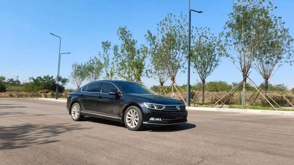 2019 VOLKSWAGEN MAGOTAN thumbnail 3