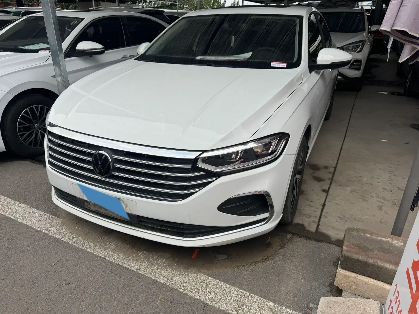 2023 VOLKSWAGEN LAVIDA view 1