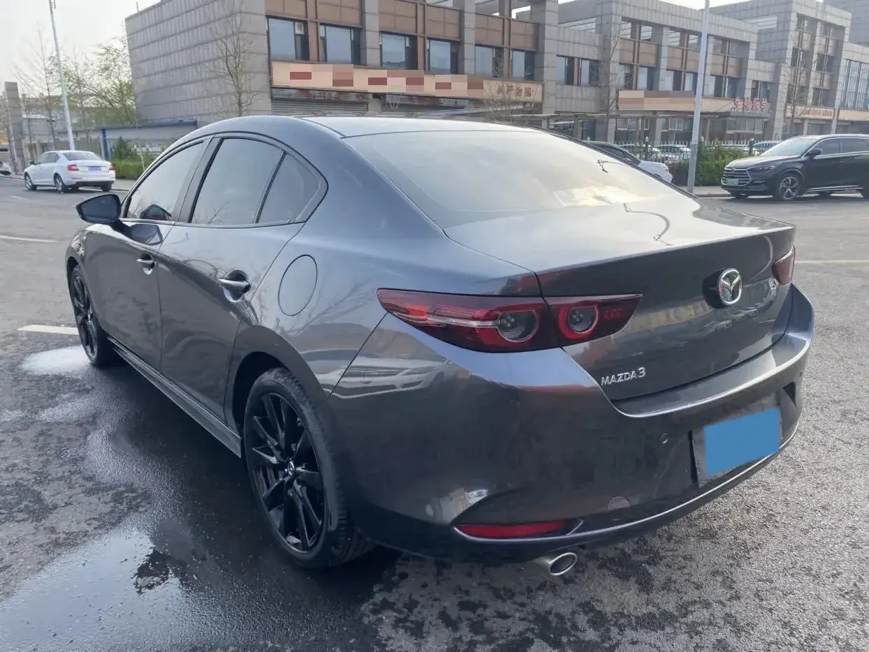 2022 MAZDA 3 thumbnail 4