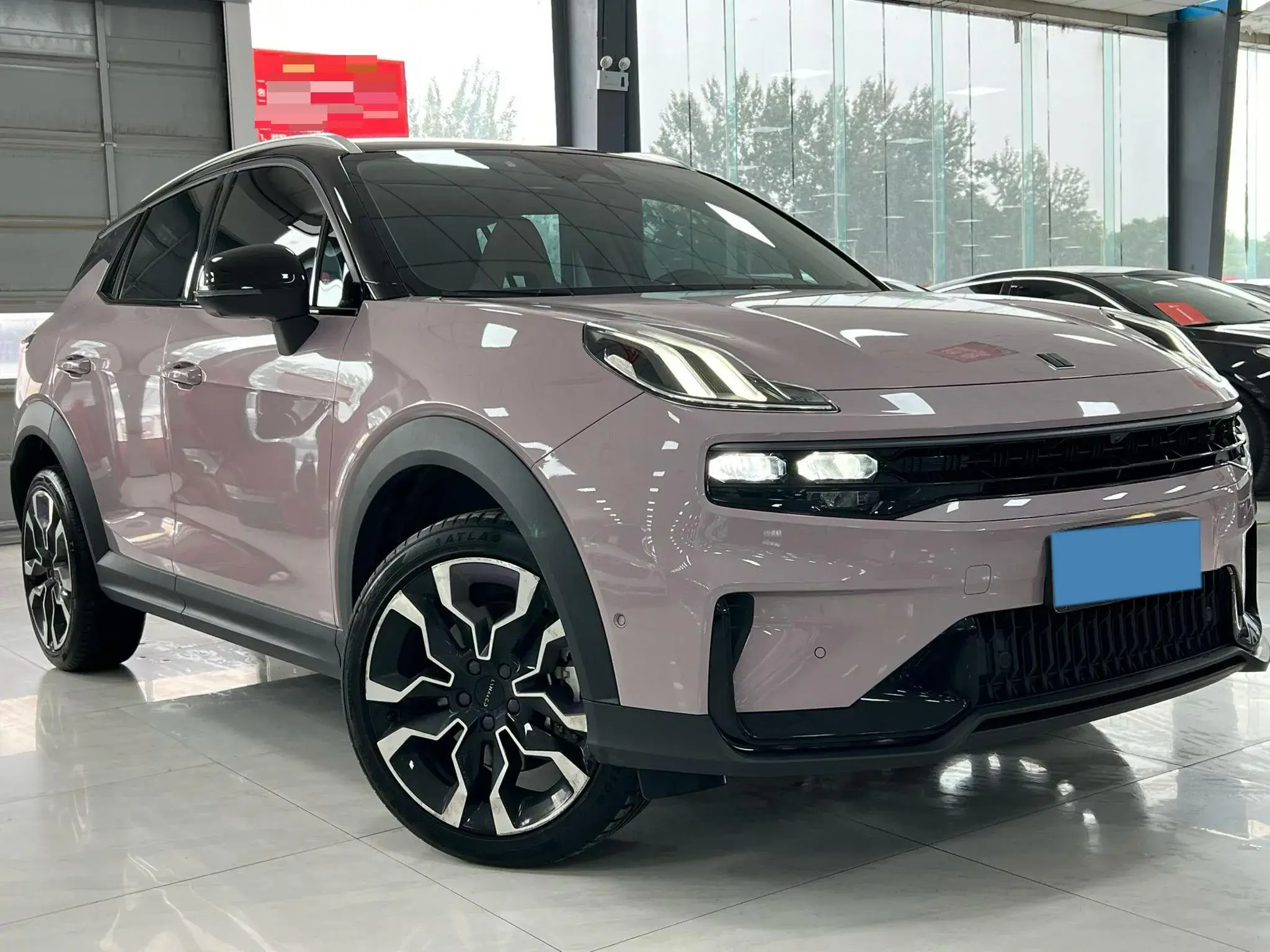 2023 LYNK&CO 06 thumbnail 3