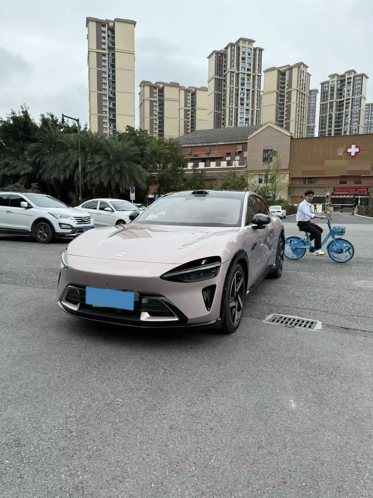 2025 MI YU7 view 1