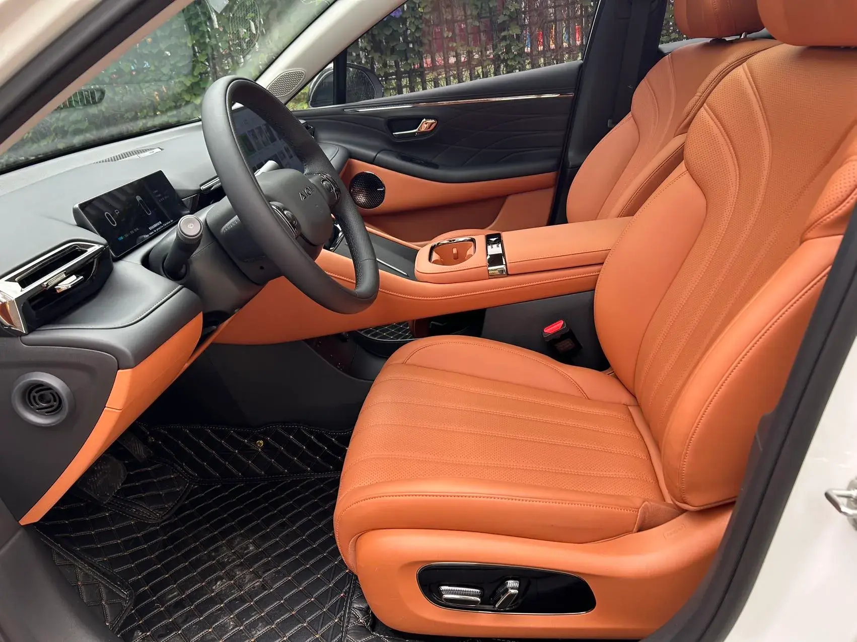 2025 AION AION thumbnail 4