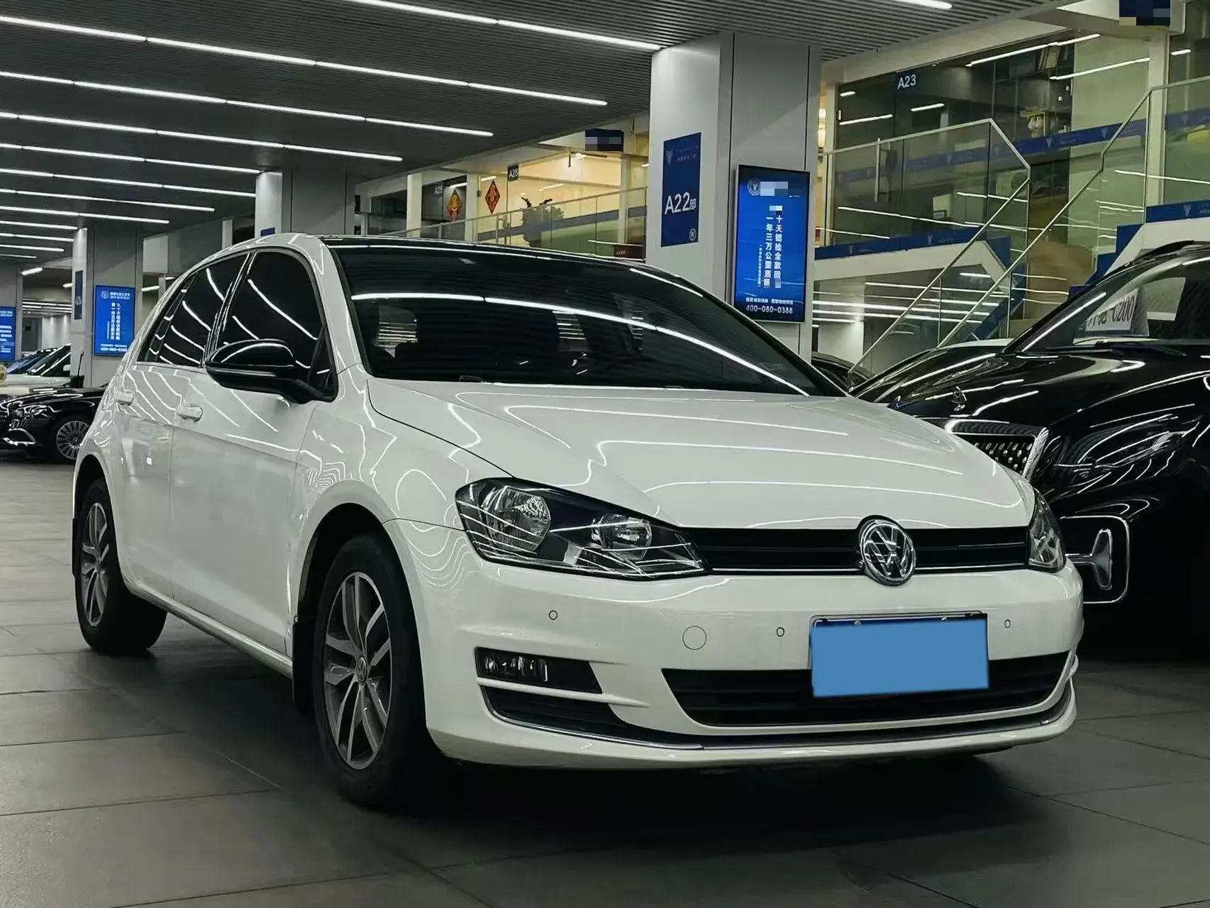 2017 VOLKSWAGEN GOLF thumbnail 3