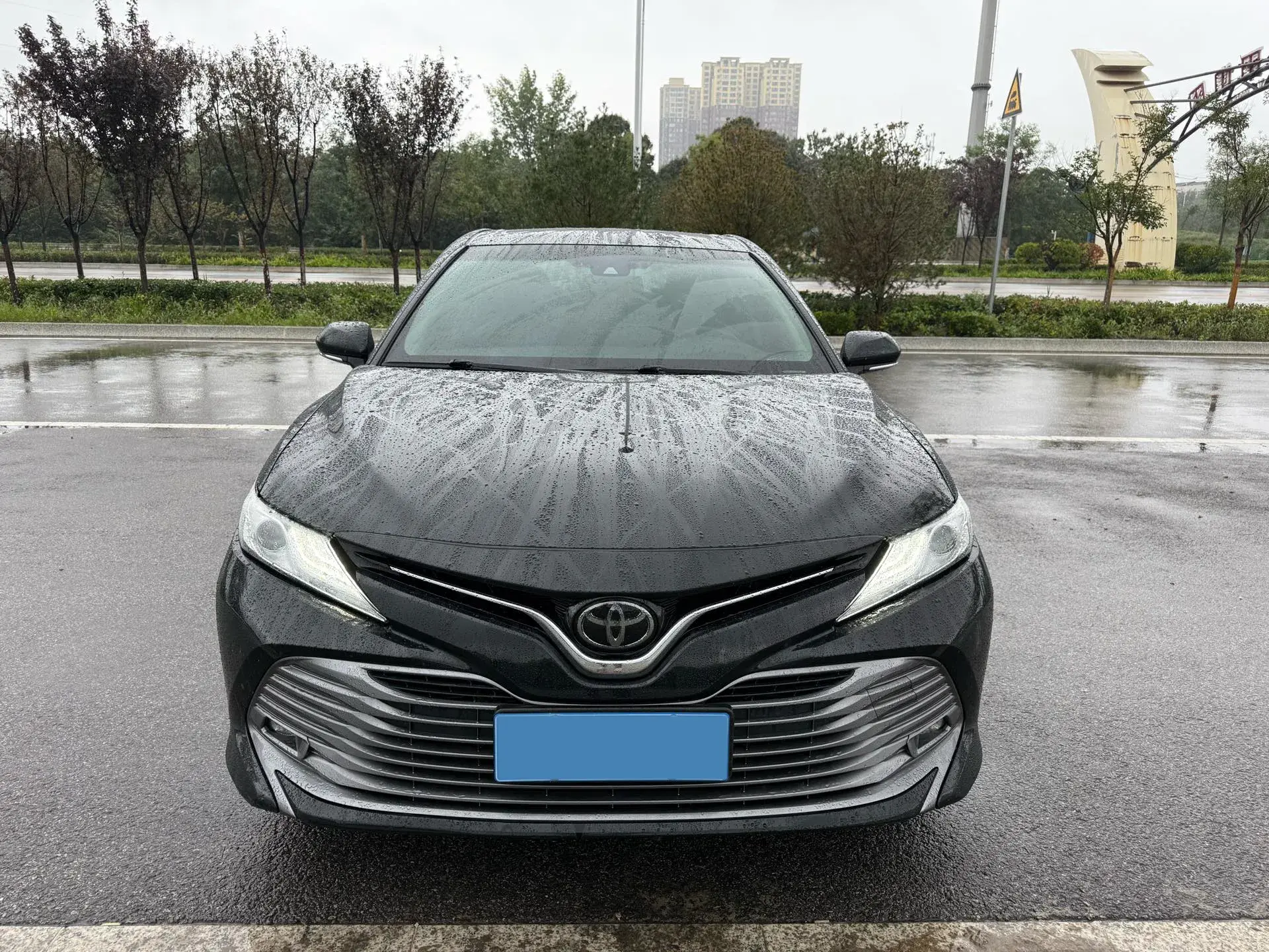 2019 TOYOTA CAMRY thumbnail 2