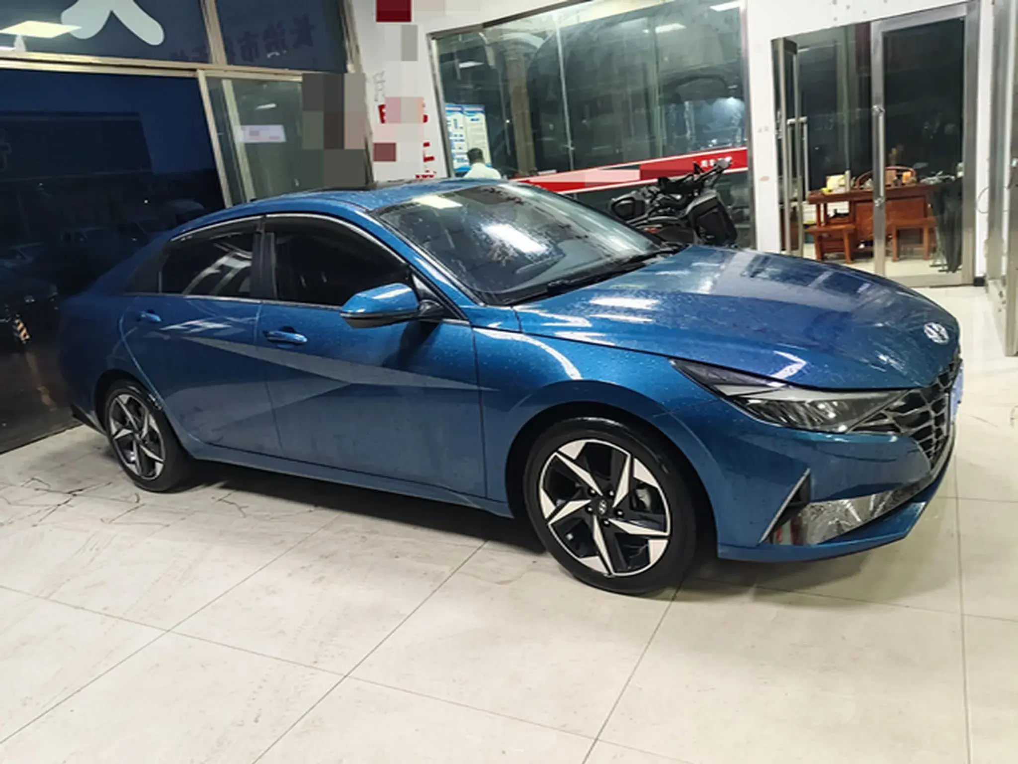 2022 HYUNDAI ELANTRA thumbnail 3