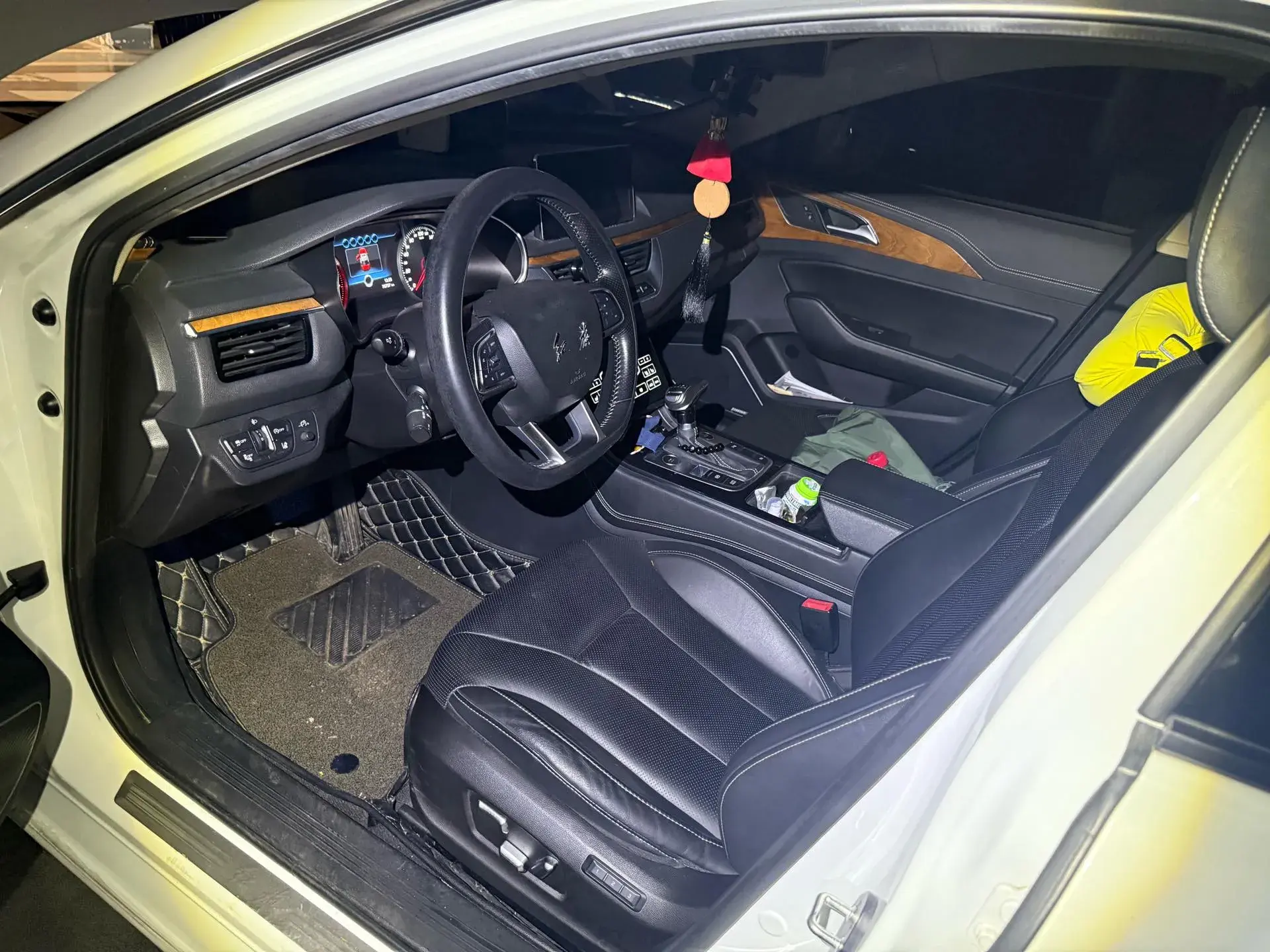 2018 HONGQI H5 thumbnail 4