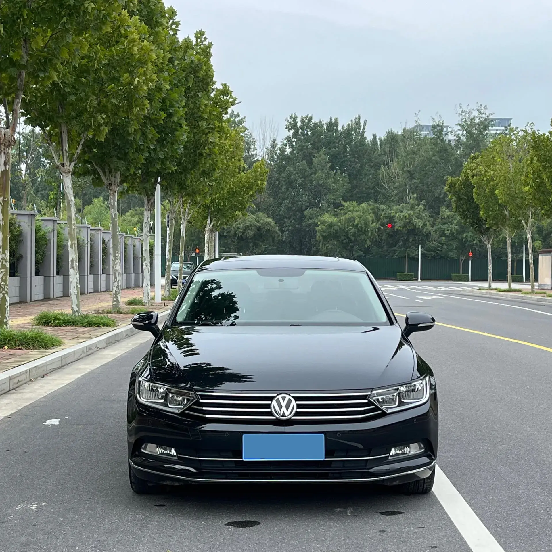 2018 VOLKSWAGEN MAGOTAN thumbnail 2