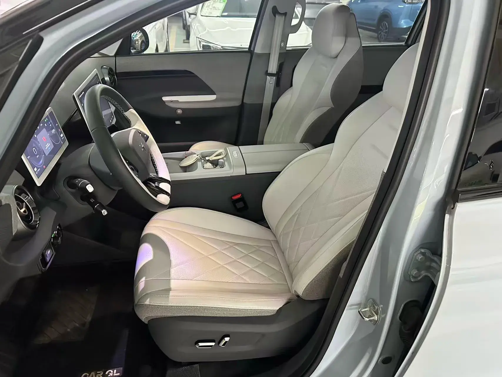 2023 ARCFOX KAOLA thumbnail 4