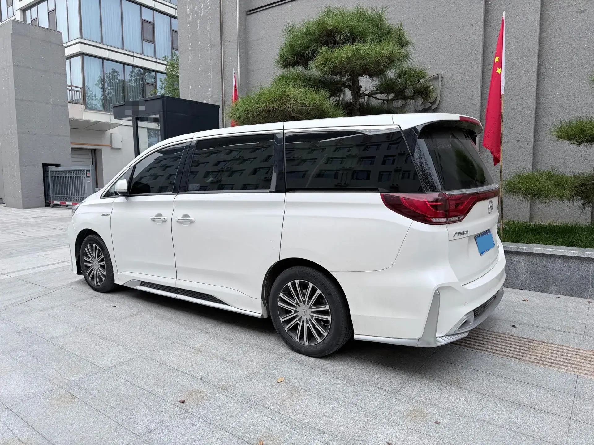 2021 GAC TRUMPCHI thumbnail 4