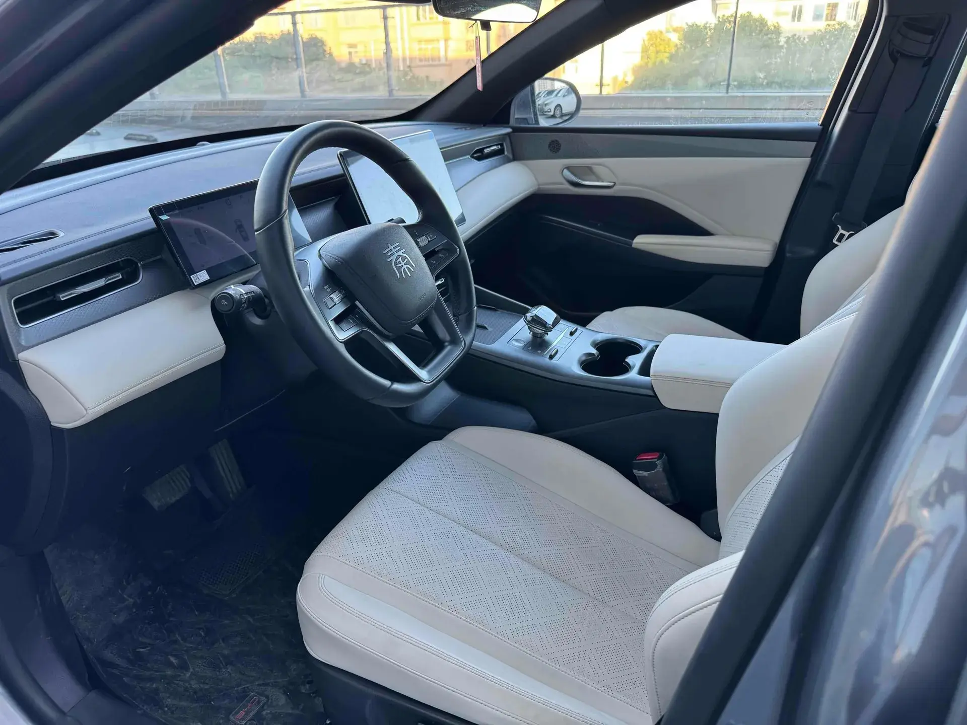 2025 BYD QIN thumbnail 4