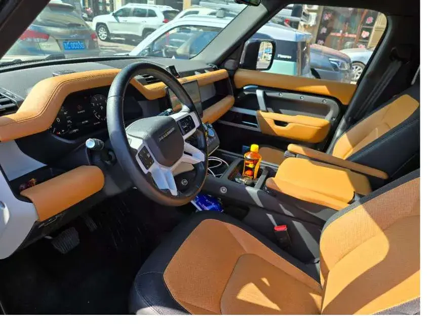 2023 LAND ROVER thumbnail 2