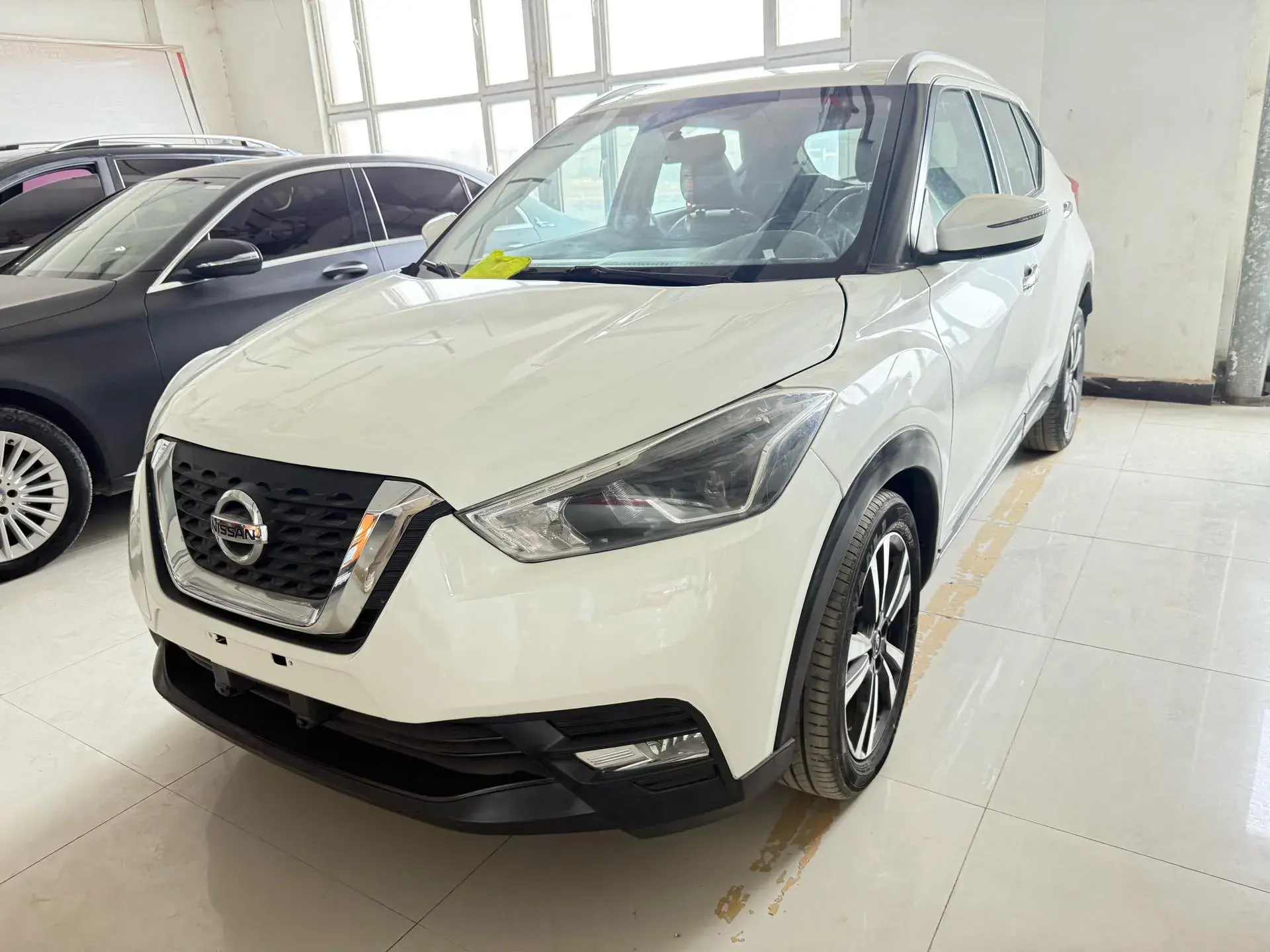 2020 NISSAN KICKS view 1