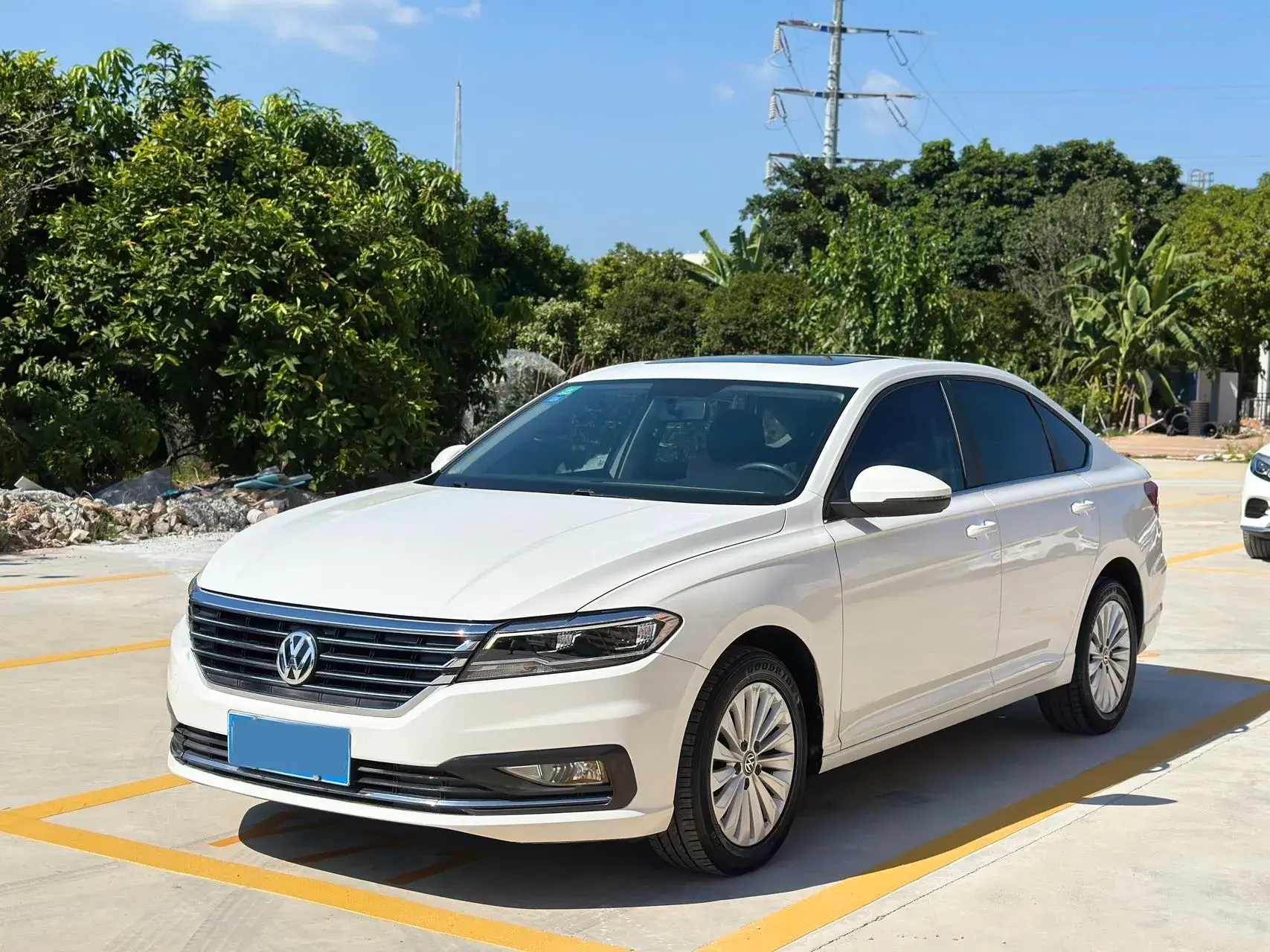 2019 VOLKSWAGEN LAVIDA view 1