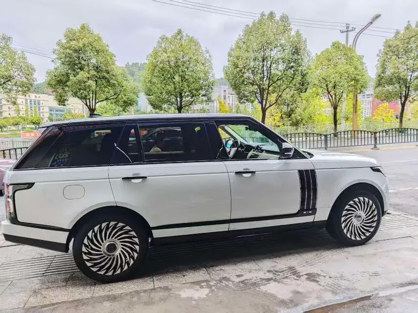 2021 LAND ROVER thumbnail 2