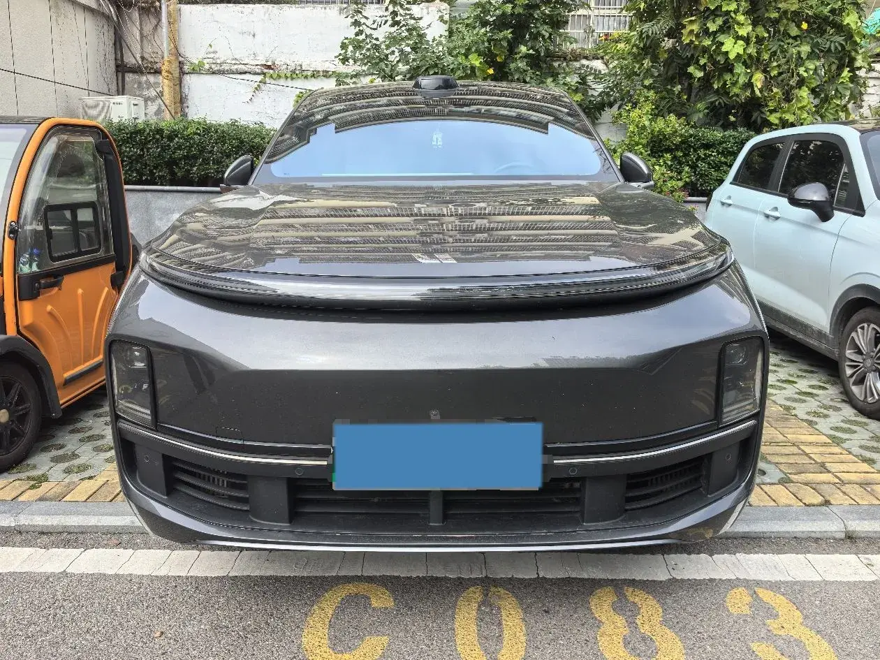 2022 LI L9 thumbnail 2