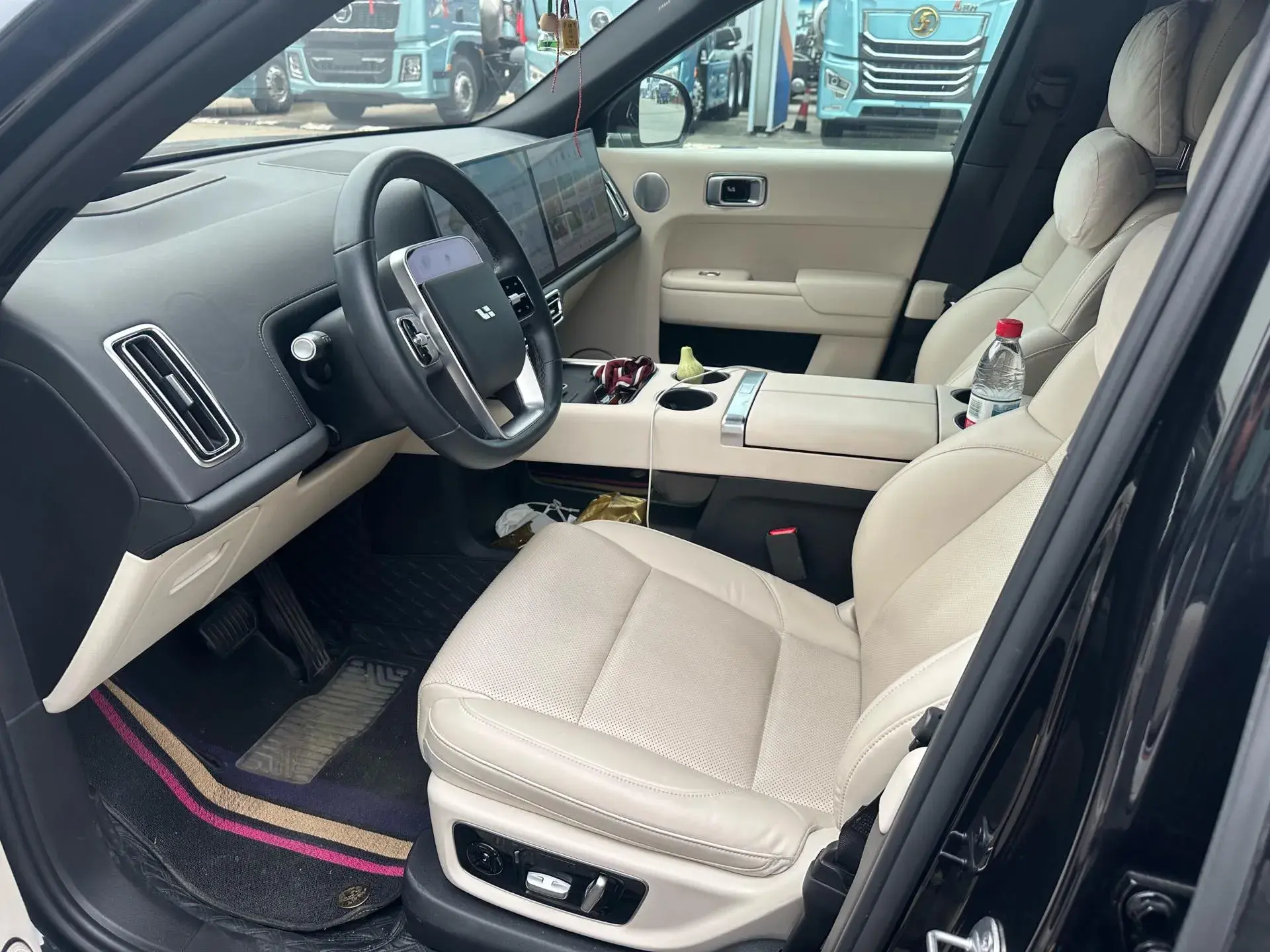 2022 LI L9 thumbnail 2