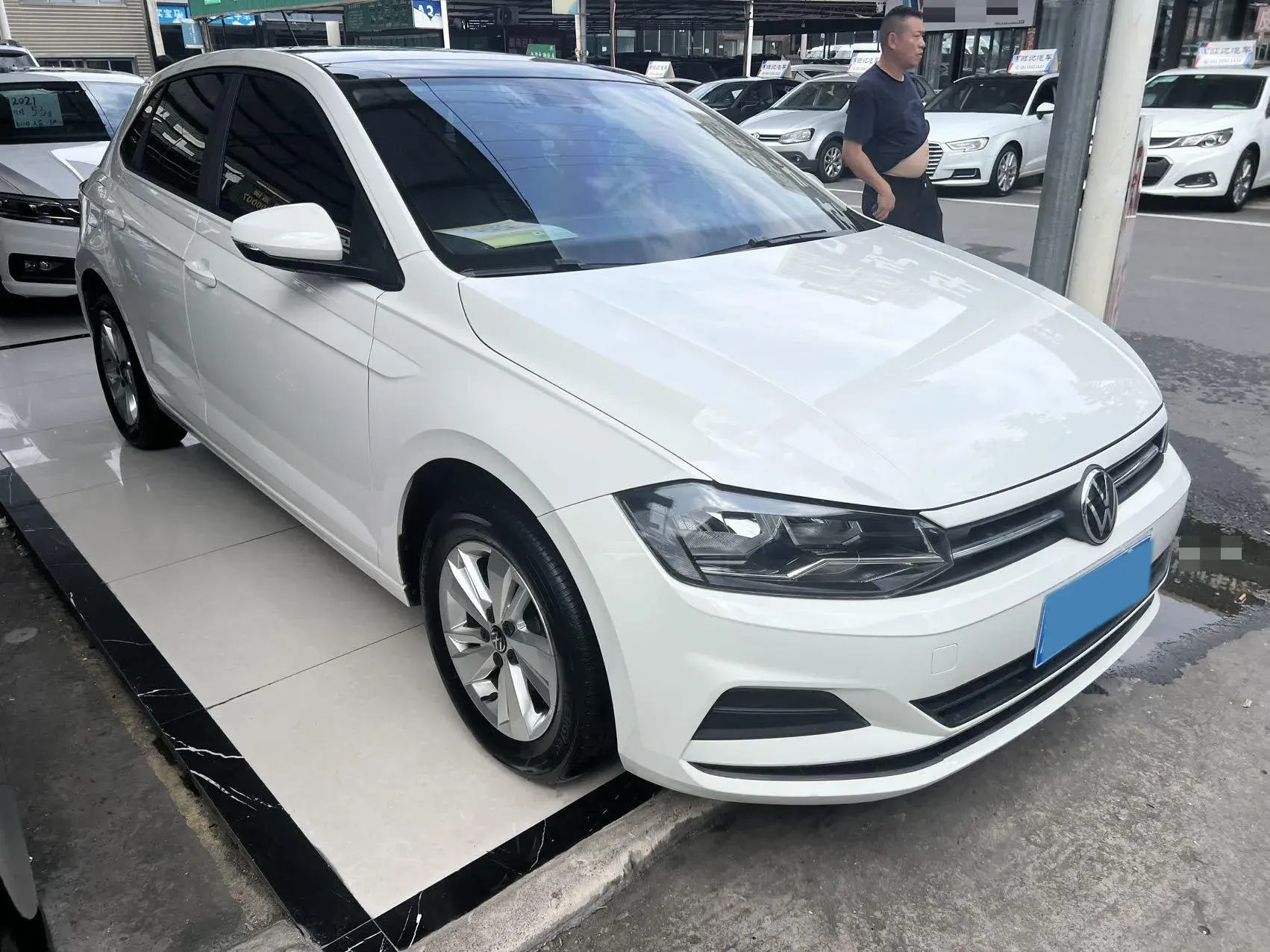 2023 VOLKSWAGEN POLO thumbnail 3