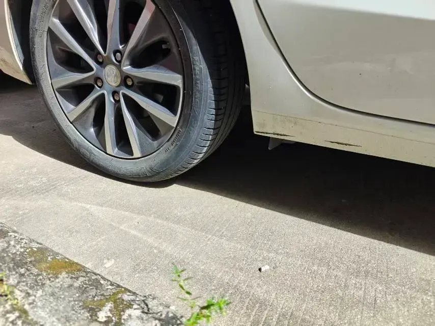 2021 BUICK GL6 thumbnail 3