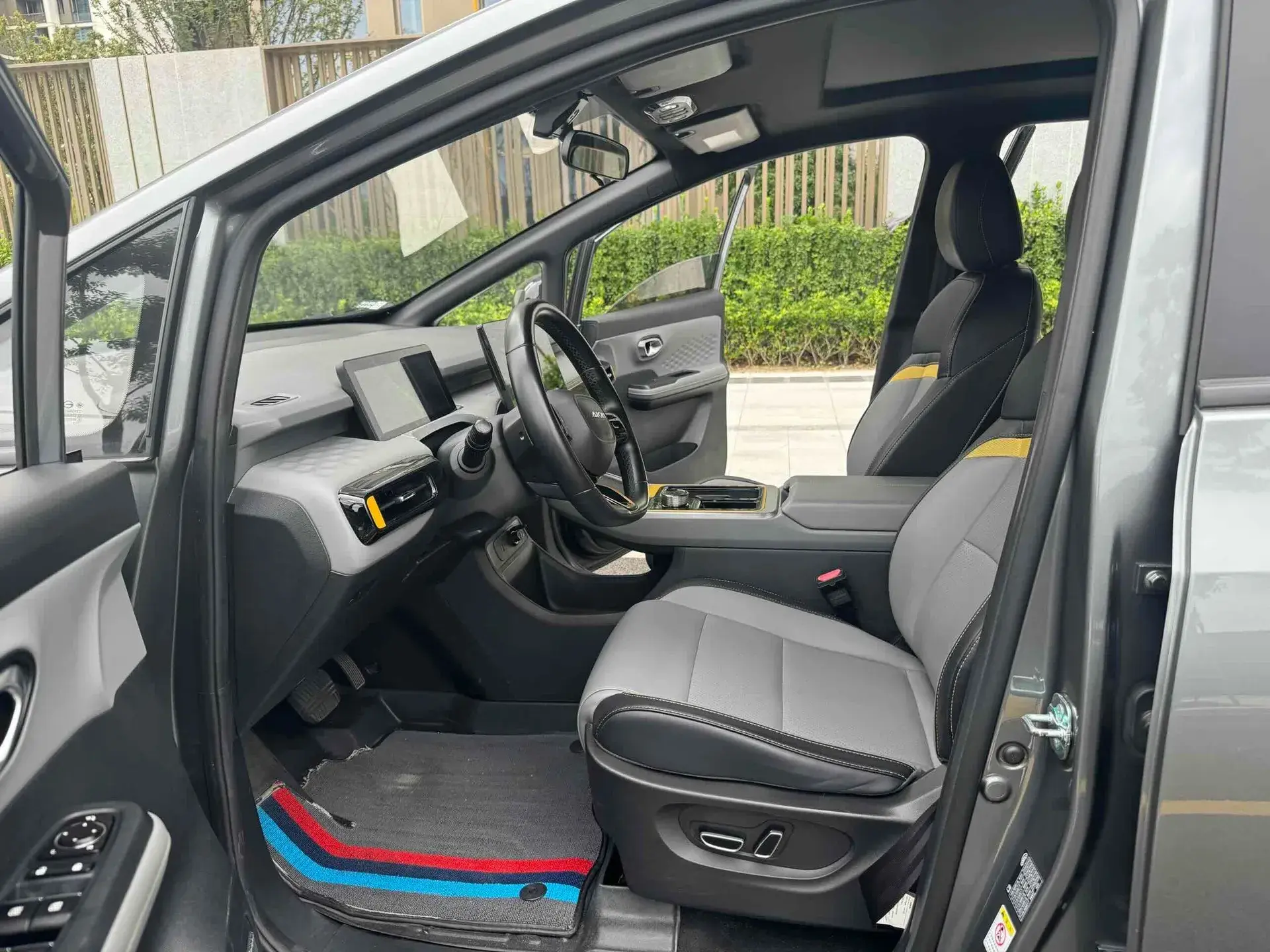 2022 AION Y thumbnail 4