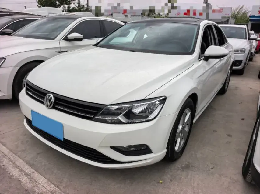 2018 VOLKSWAGEN LAMANDO view 1