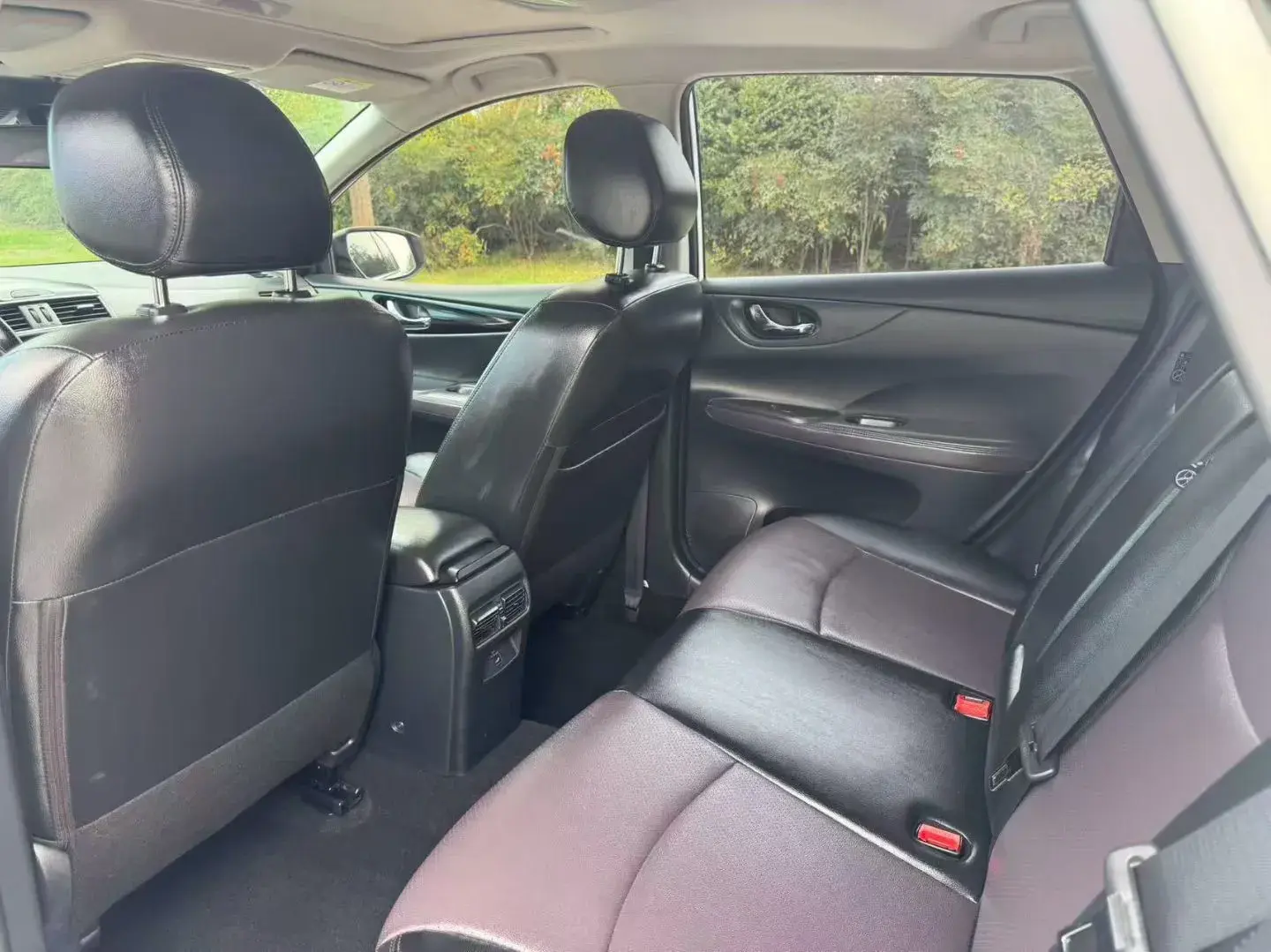 2020 NISSAN TIIDA thumbnail 4