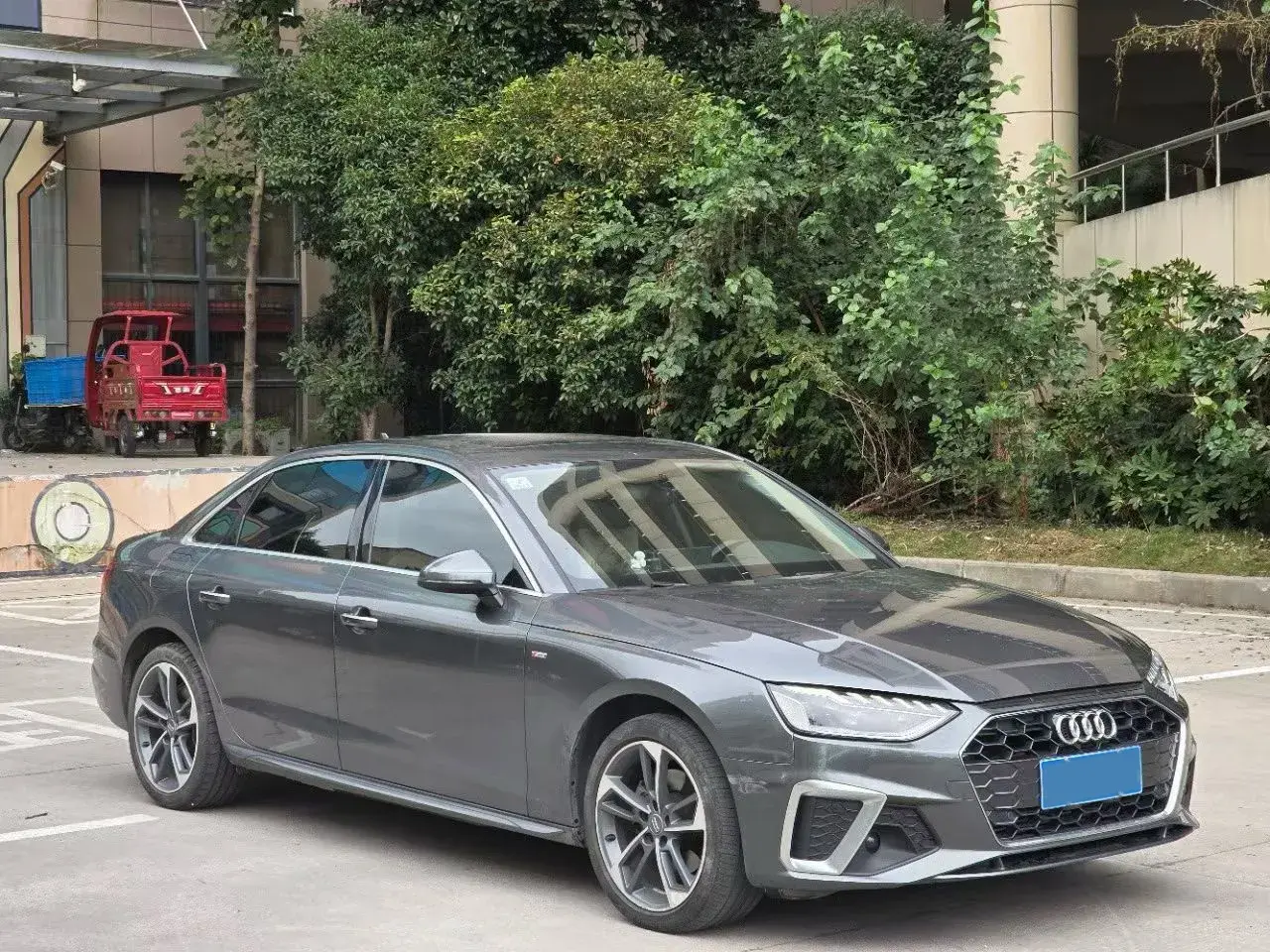 2020 AUDI A4L thumbnail 3