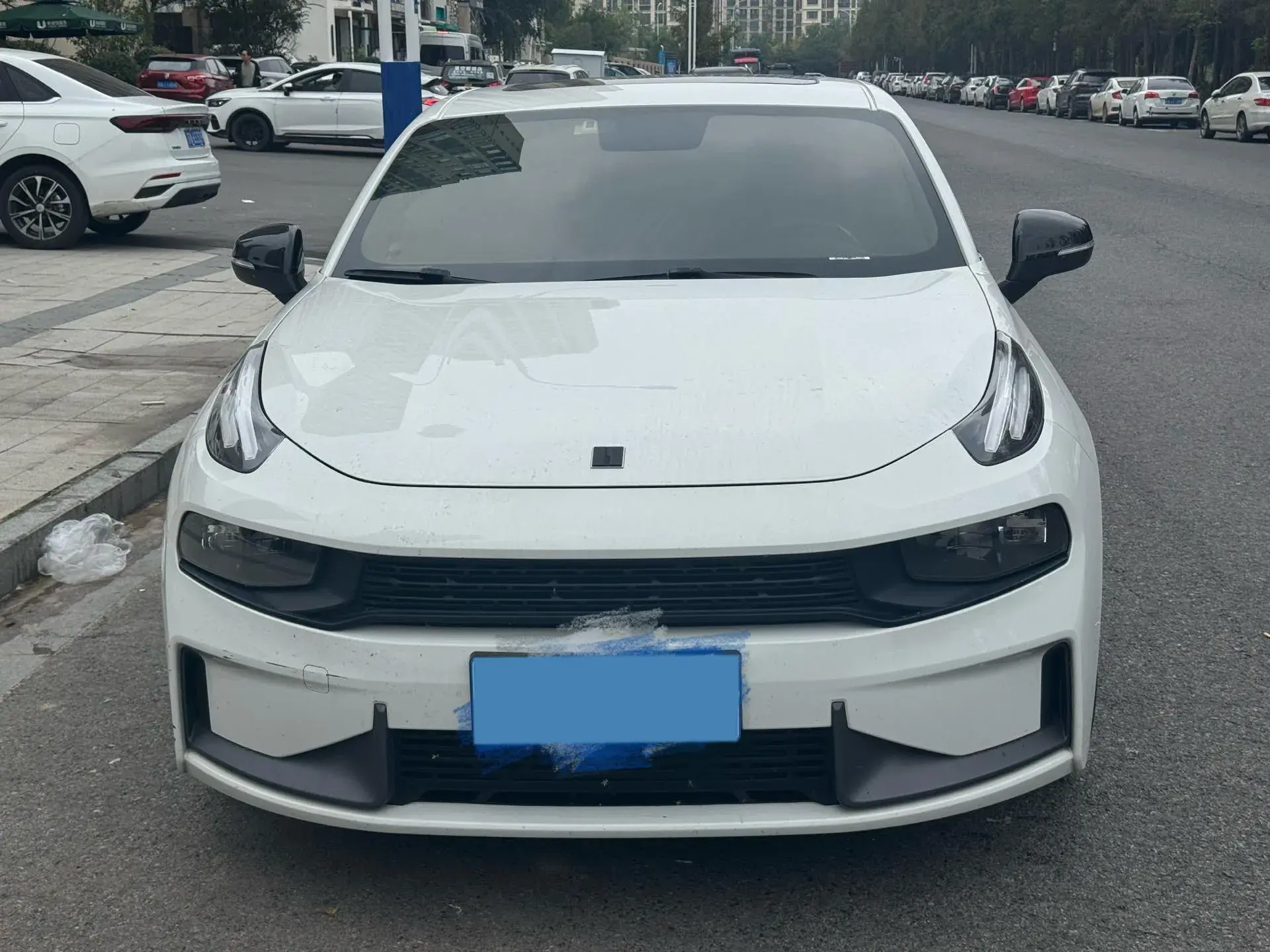 2018 LYNK&CO 03 thumbnail 2