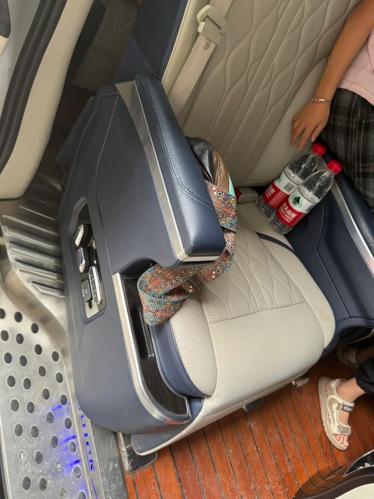 2020 BUICK GL8 thumbnail 3