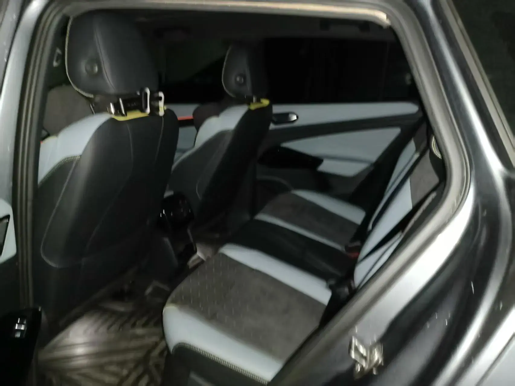 2022 VOLKSWAGEN ID.4 thumbnail 3